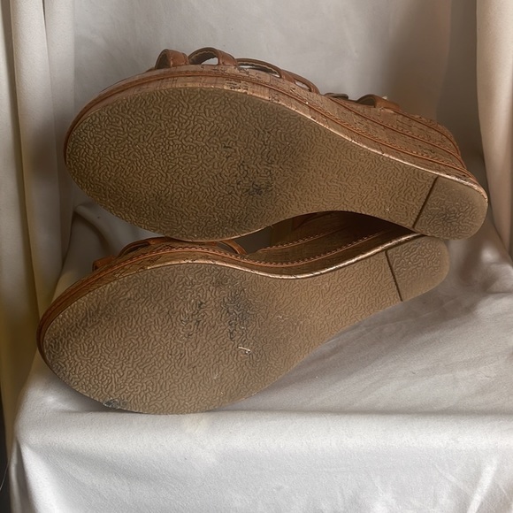 Floral Wedge Espadrilles by Wanted. - Picture 6 of 7